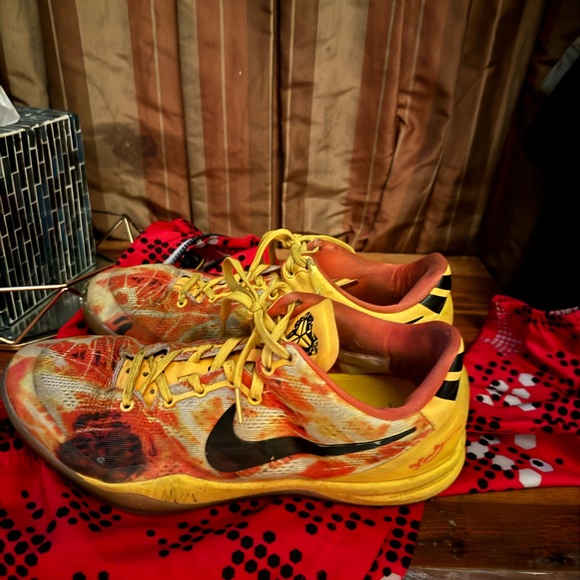 Nike Kobe 8 System “Shanghai Firework” Laser Orange - Picture 3 of 6
